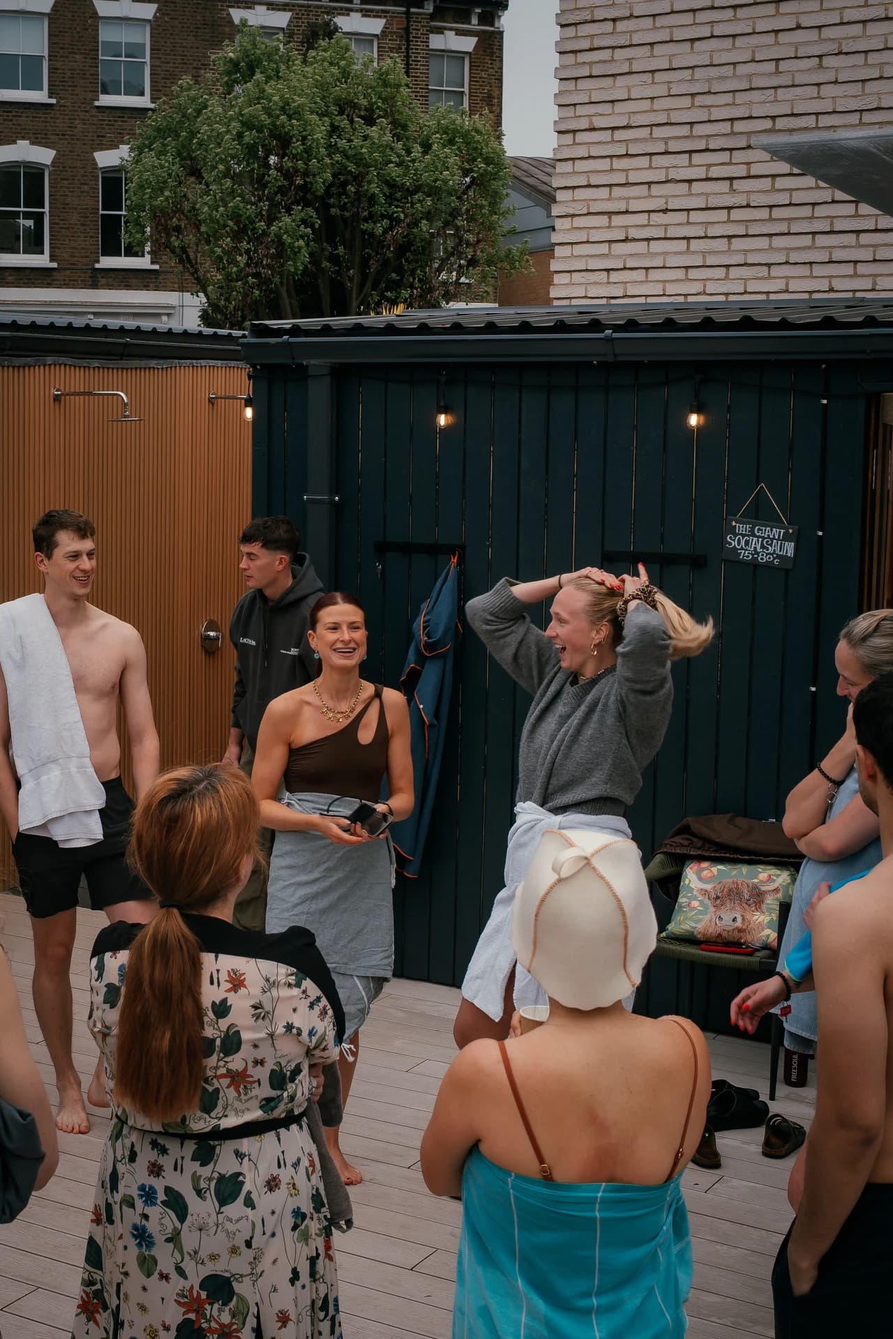 Guests enjoying a session at Lowlu
